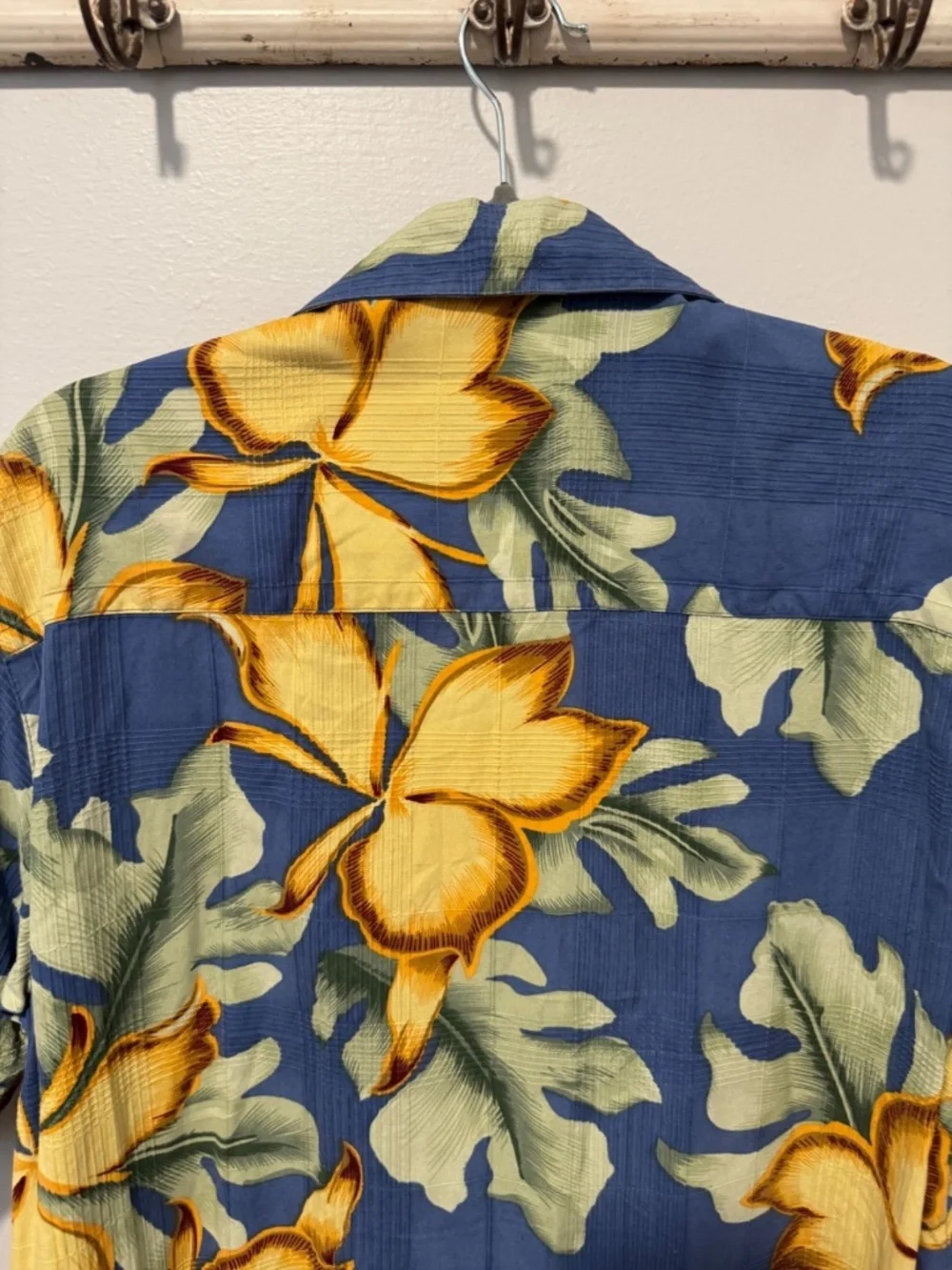 Modern Image Men's Silk Hawaiian Print Short Sleeve Button Up Shirt Size Small